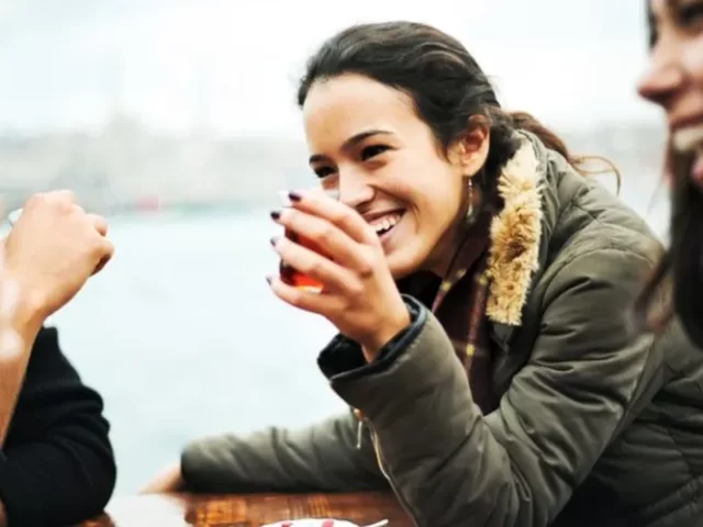 Cómo iniciar una conversación online que realmente funcione